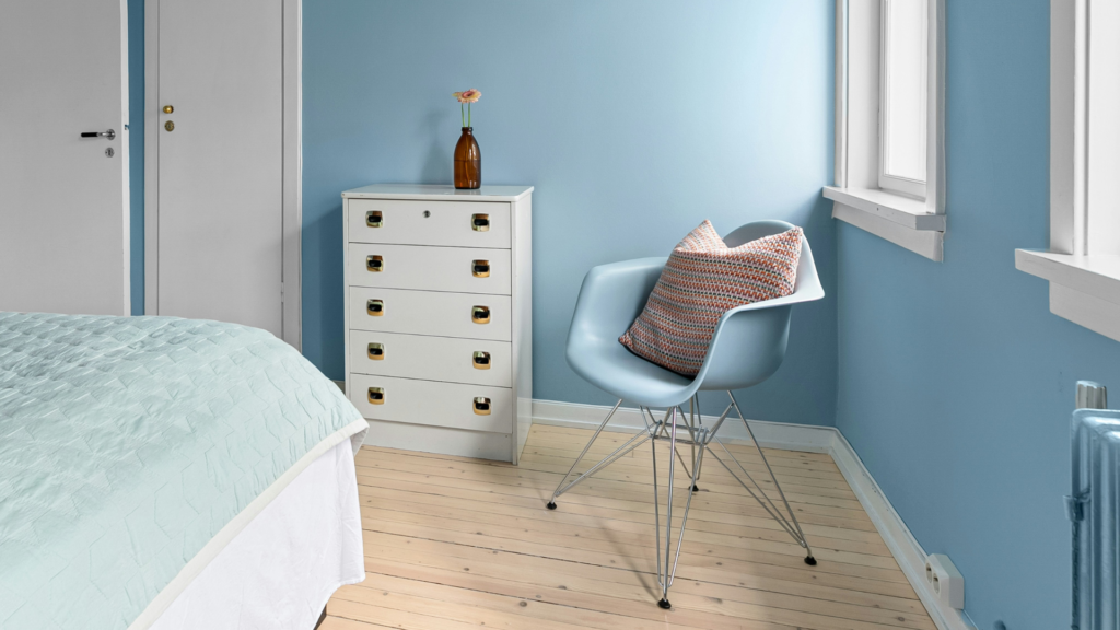 Top 7 Bedroom Essentials