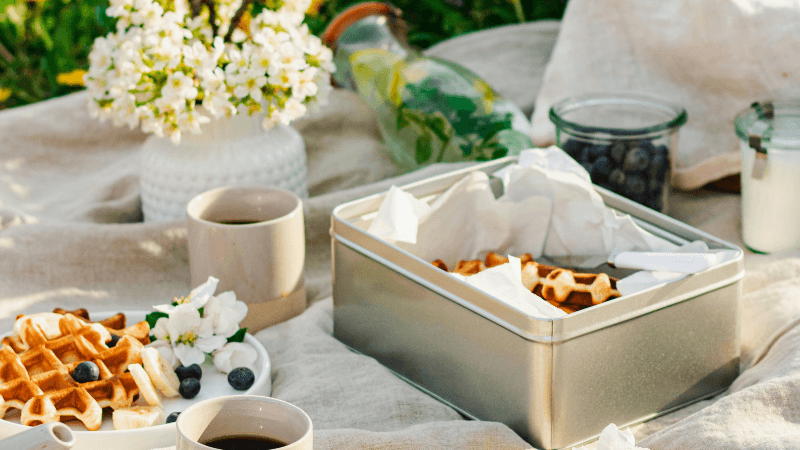 a picnic as part of 60 fresh ideas for your spring bucket list