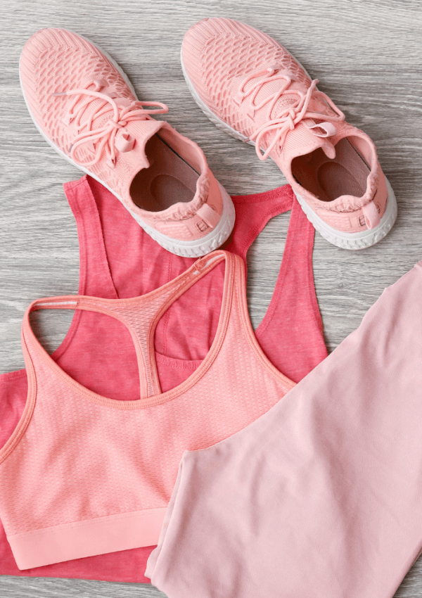 exercise gear to represent knee pain after a workout